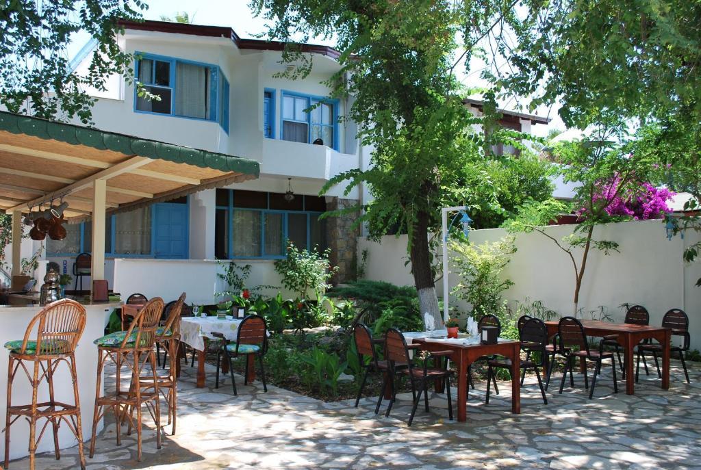 Myra 3*